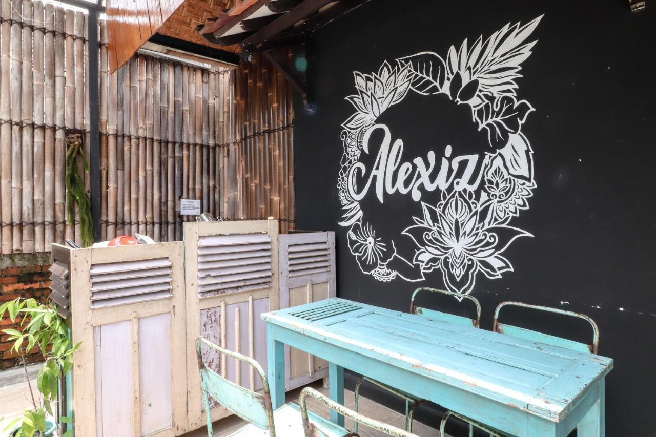 Alexiz Hostel Jogyakarta Zewnętrze zdjęcie